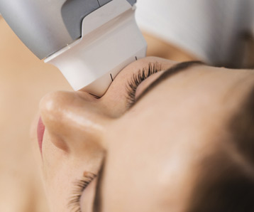 Tractament contorn d’ulls amb radiofreqüència Tractament contorn d’ulls amb radiofreqüència